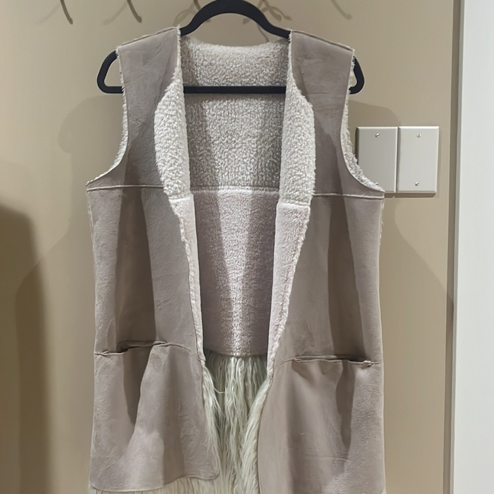 Guess vest - Picture 3 of 4